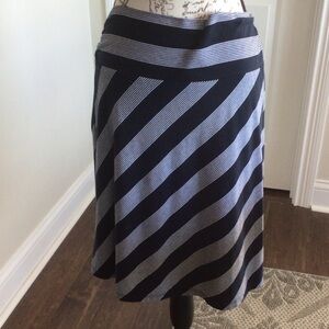 Faded Glory A-Line Skirt with navy blue & white Diagonal Stripes Sz L